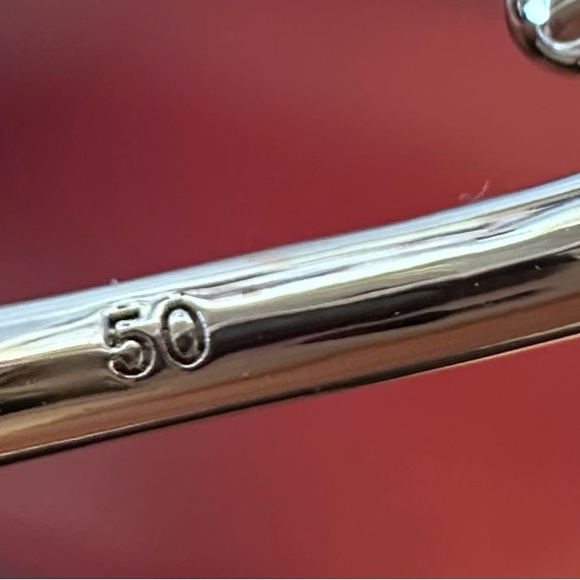 Swarovski Lifelong Bow Ring NIB - Picture 5 of 7